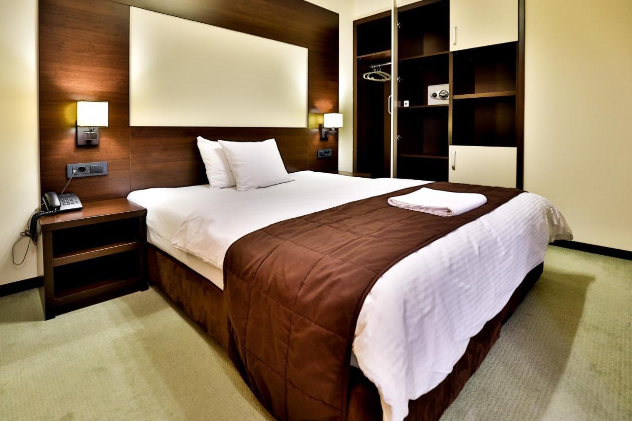 טוזלה Boutique Hotel Golden Star מראה חיצוני תמונה