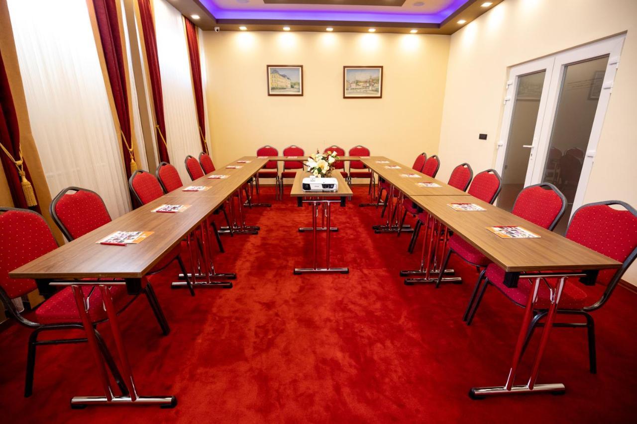 טוזלה Boutique Hotel Golden Star מראה חיצוני תמונה