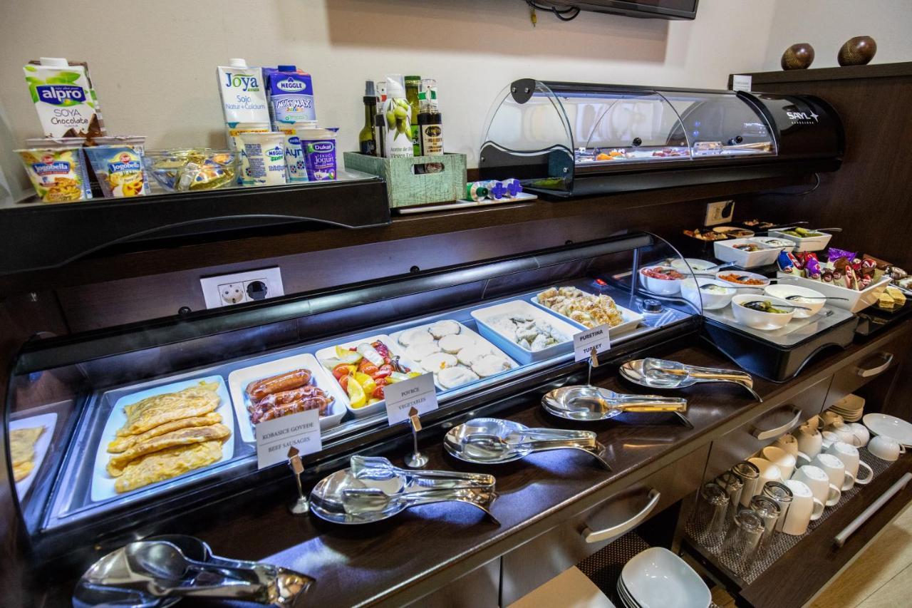 טוזלה Boutique Hotel Golden Star מראה חיצוני תמונה