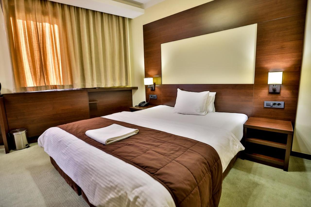טוזלה Boutique Hotel Golden Star מראה חיצוני תמונה