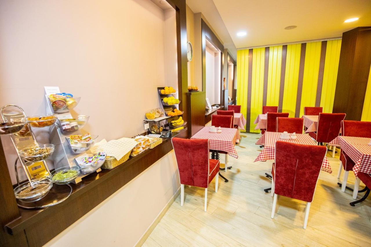 טוזלה Boutique Hotel Golden Star מראה חיצוני תמונה